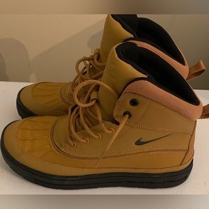 Nike Boots